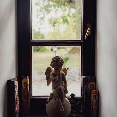 Miodunski Dworek Gasthof Ryn (Warmian-Masurian)