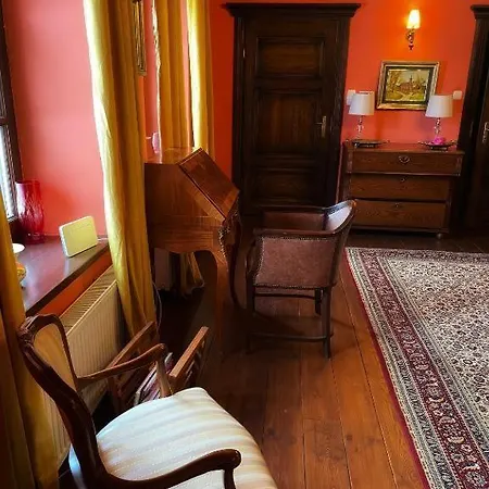 Miodunski Dworek Gasthof Ryn (Warmian-Masurian)