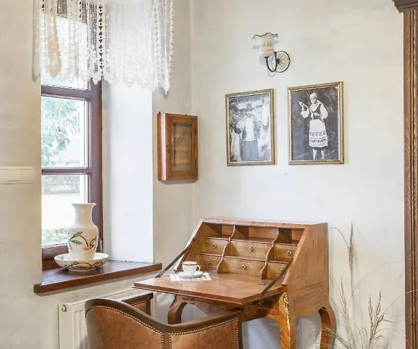 Miodunski Dworek Penzion 3*